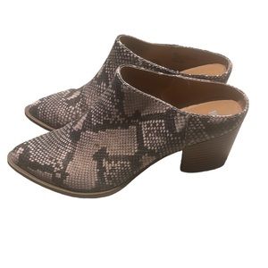 Dolcetta Faux Snakeskin Healed Mules sz 8.5